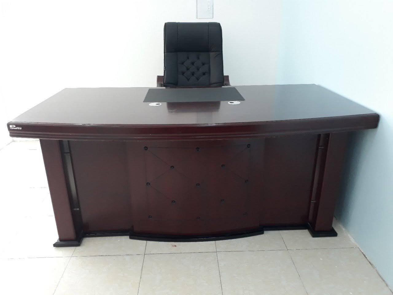 Bàn giám đốc DT1890H25 Bàn giám đốc DT1890H25